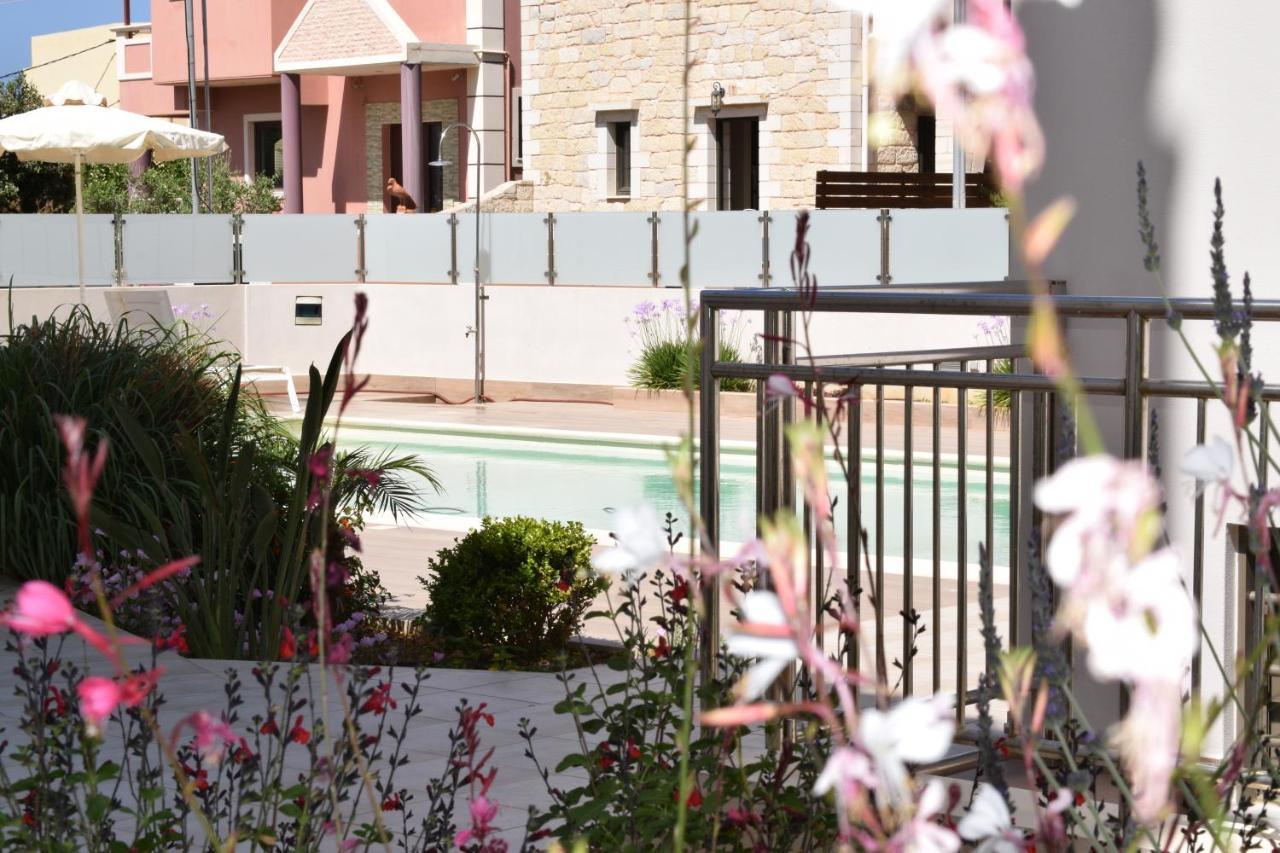 Four Seasons Homes Stalós Eksteriør billede